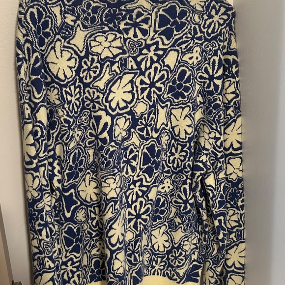 TNA Sweater - Picture 3 of 3